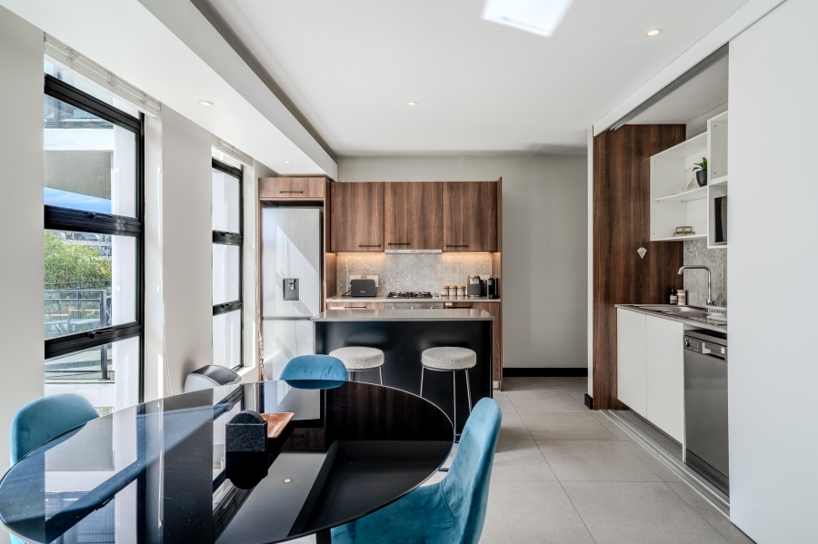 2 Bedroom Property for Sale in Sea Point Western Cape